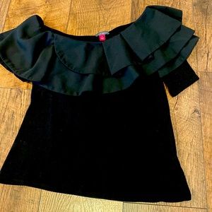 Vince Camuto designer off the shoulder top! Only worn once!